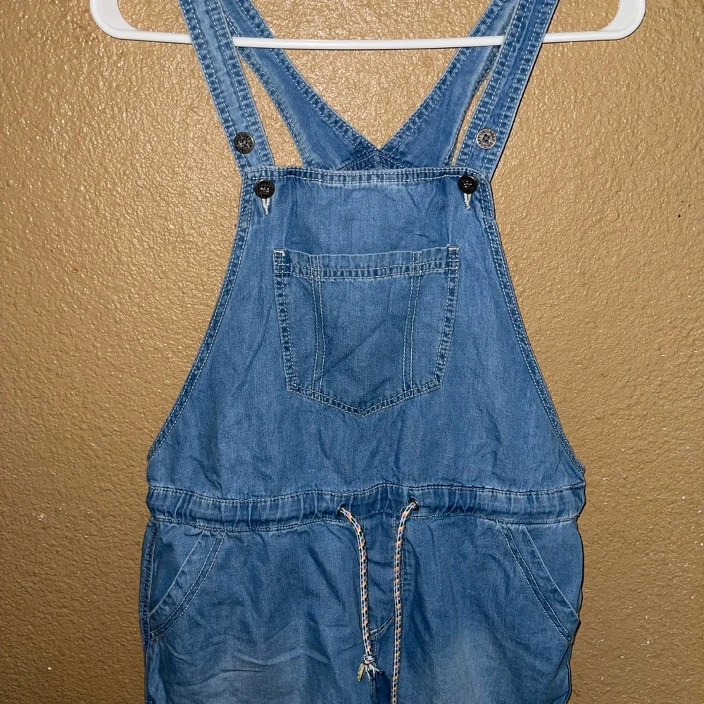 Overall - Picture 1 of 7